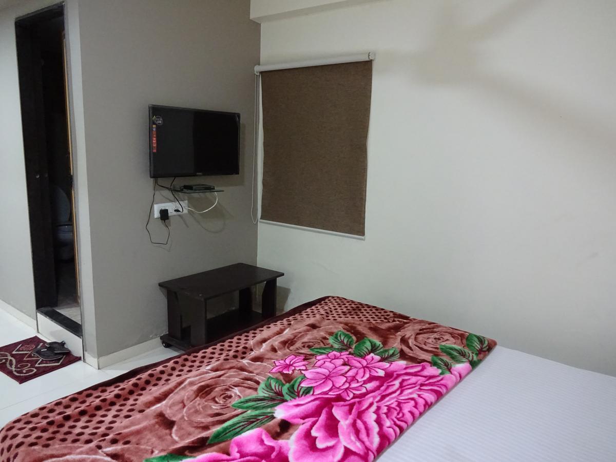 Hotel Royal Inn Ahmedabad Exterior foto